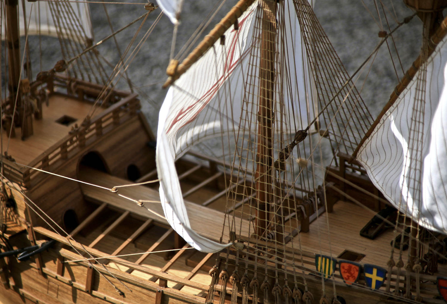 長崎と天草地方の潜伏キリシタン関連遺産：ポルトガル船の模型（口之津歴史民俗資料館蔵）