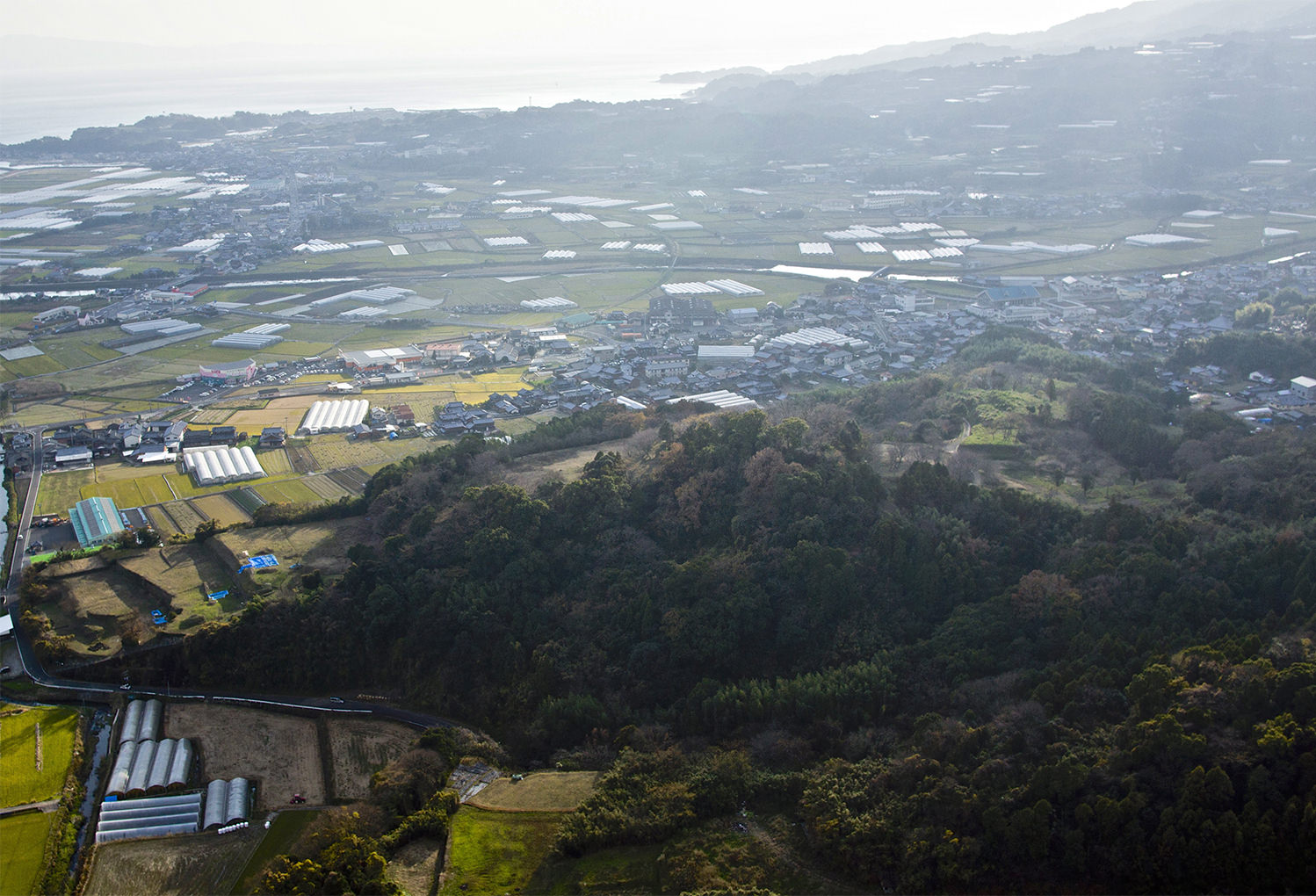 Ruins of Hinoe Castle and the former castle town as seen from above